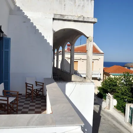 Neoclassical House Nyaraló *